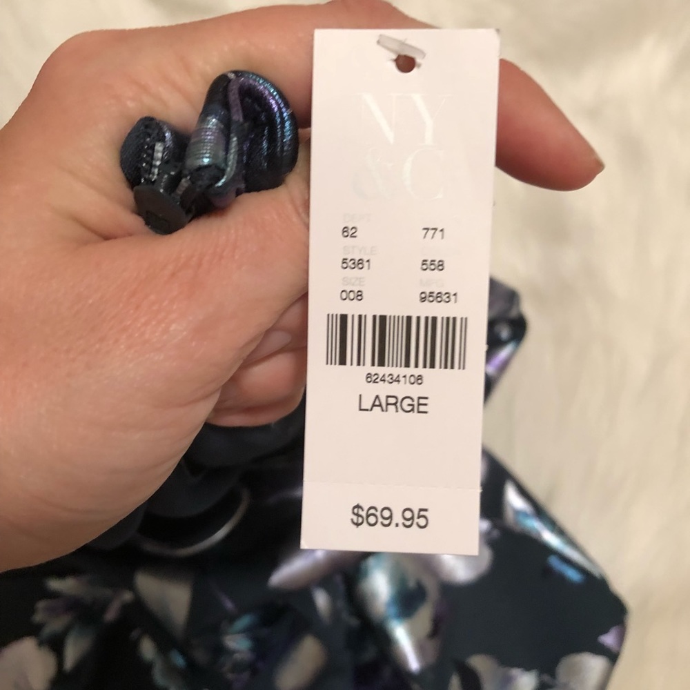 NWT New York & Company Metallic Floral Dress! - Picture 5 of 6